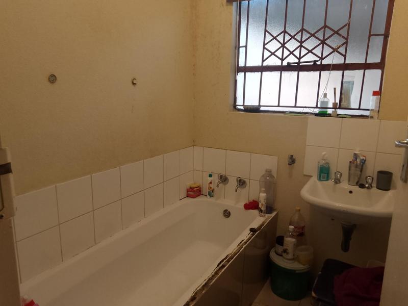 2 Bedroom Property for Sale in Booysens Gauteng