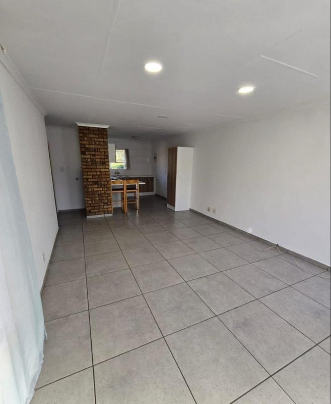 2 Bedroom Property for Sale in New Redruth Gauteng