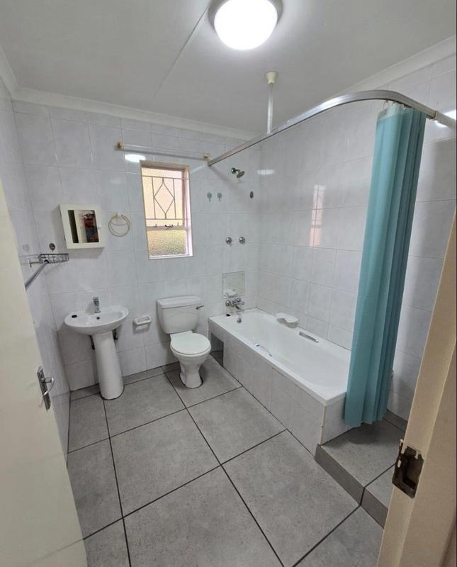 2 Bedroom Property for Sale in New Redruth Gauteng