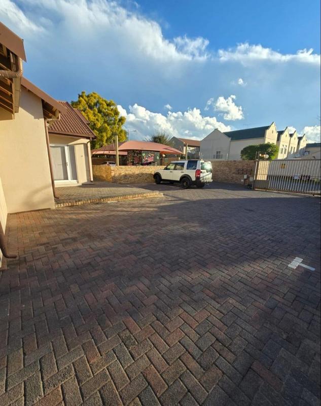 2 Bedroom Property for Sale in New Redruth Gauteng
