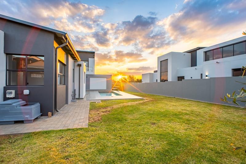 5 Bedroom Property for Sale in Midstream Heights Gauteng
