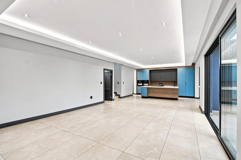 5 Bedroom Property for Sale in Midstream Heights Gauteng