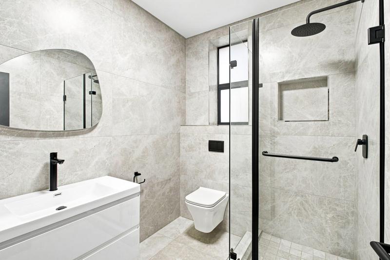 5 Bedroom Property for Sale in Midstream Heights Gauteng