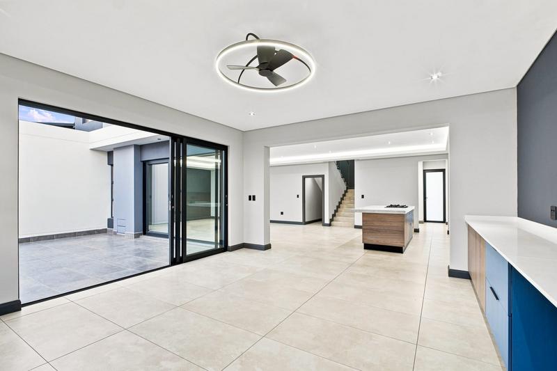 5 Bedroom Property for Sale in Midstream Heights Gauteng