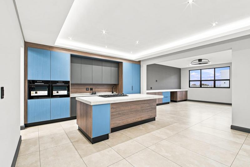 5 Bedroom Property for Sale in Midstream Heights Gauteng
