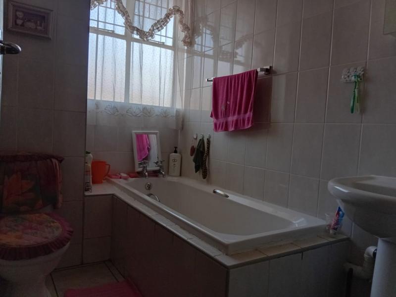 2 Bedroom Property for Sale in Vanderbijlpark CW 3 Gauteng
