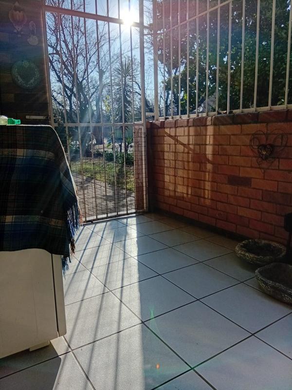 2 Bedroom Property for Sale in Vanderbijlpark CW 3 Gauteng