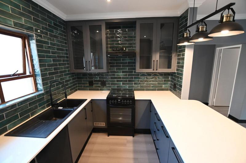 To Let 2 Bedroom Property for Rent in Bryanston Gauteng