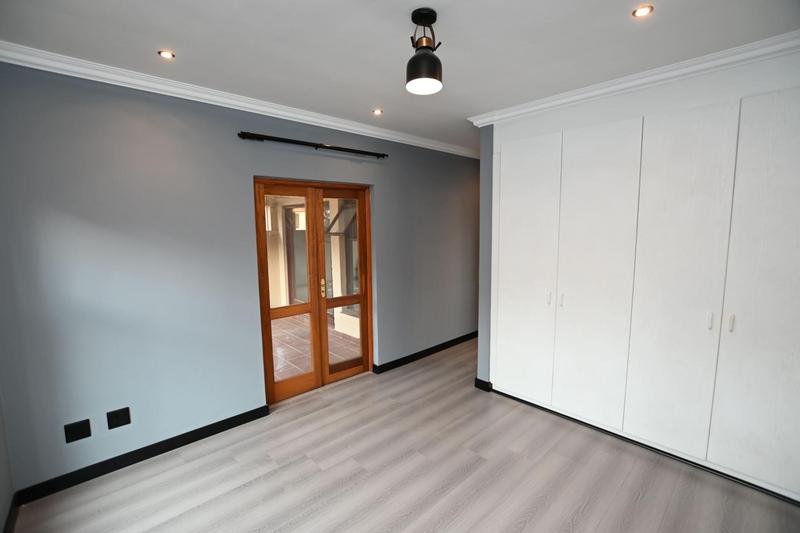 To Let 2 Bedroom Property for Rent in Bryanston Gauteng