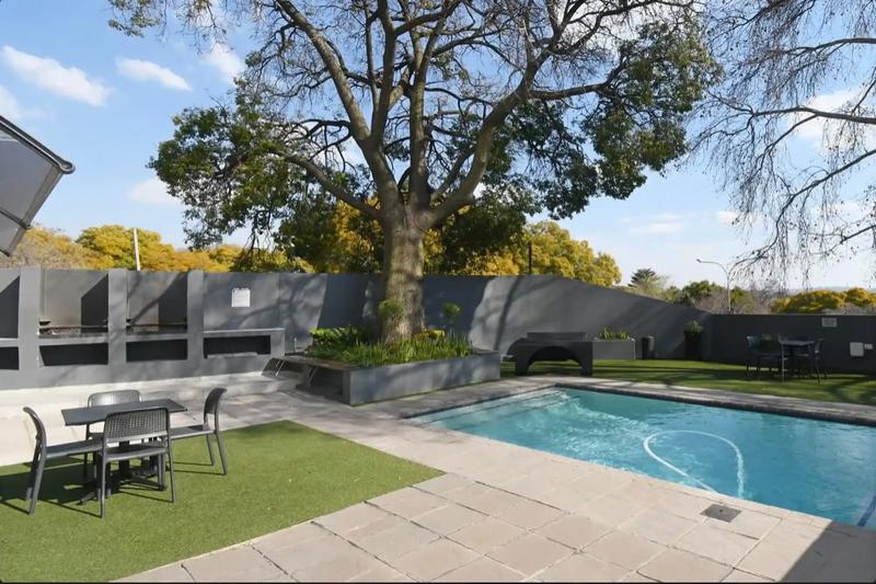 1 Bedroom Property for Sale in Rosebank Gauteng