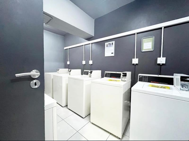 1 Bedroom Property for Sale in Rosebank Gauteng
