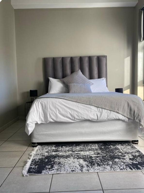 1 Bedroom Property for Sale in Rosebank Gauteng