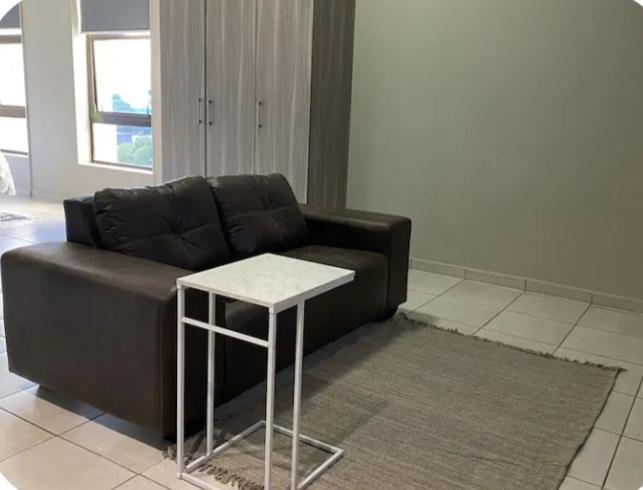1 Bedroom Property for Sale in Rosebank Gauteng