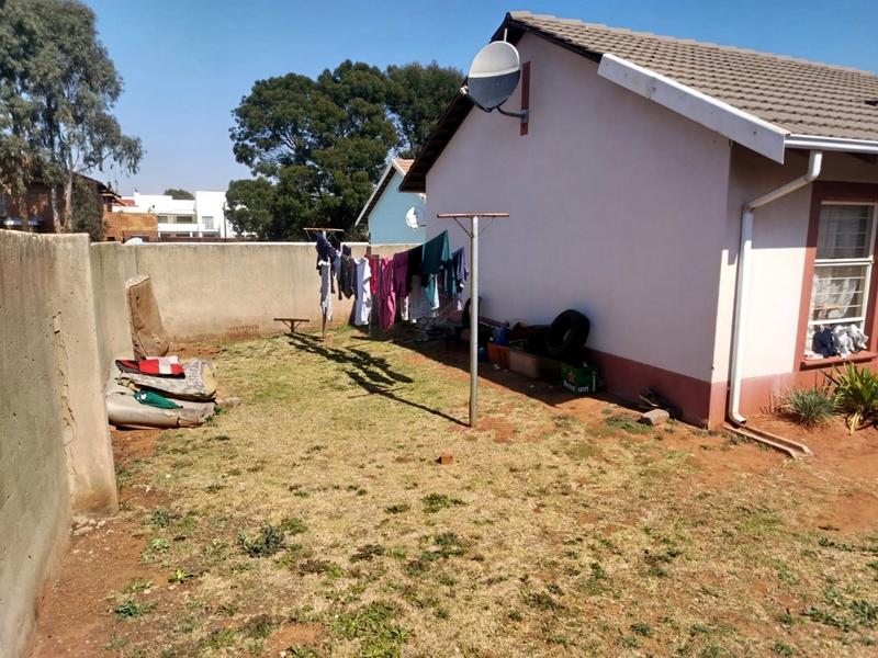 2 Bedroom Property for Sale in Lenasia South Gauteng