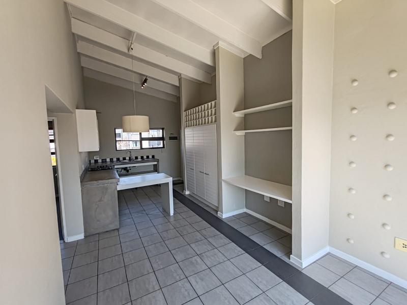 2 Bedroom Property for Sale in Dainfern Gauteng