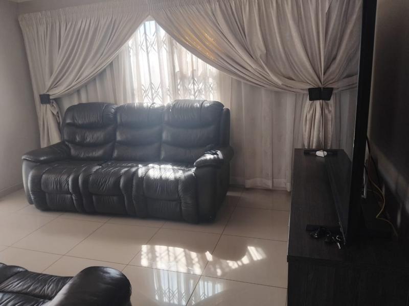 4 Bedroom Property for Sale in Albertsdal Gauteng