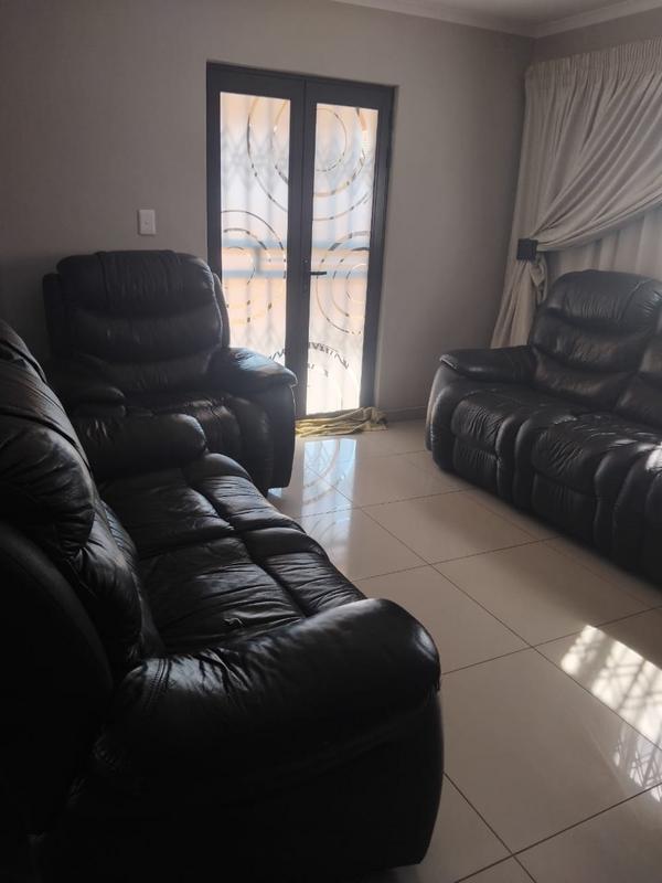 4 Bedroom Property for Sale in Albertsdal Gauteng