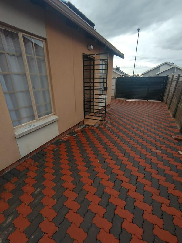 2 Bedroom Property for Sale in Sky City Gauteng