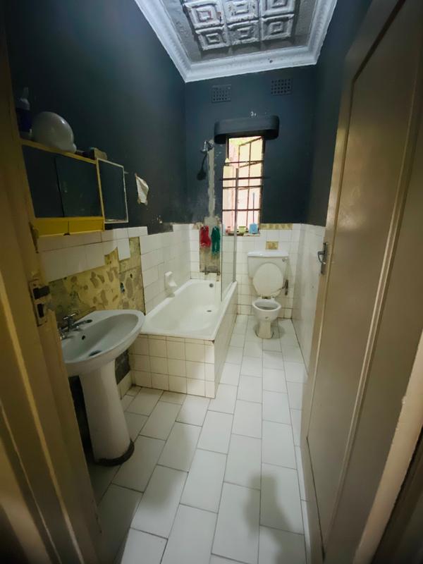 8 Bedroom Property for Sale in Rosettenville Gauteng
