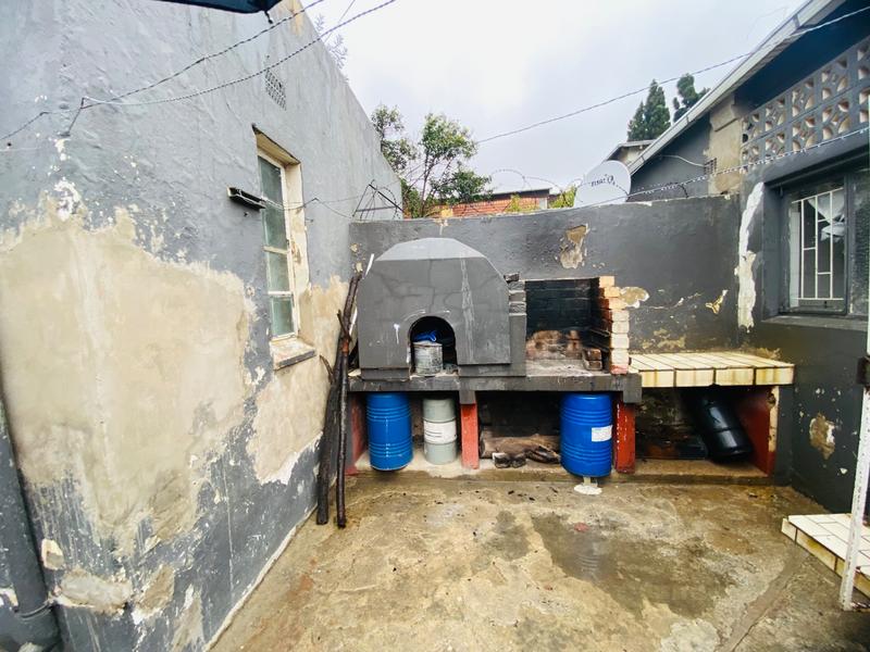 8 Bedroom Property for Sale in Rosettenville Gauteng