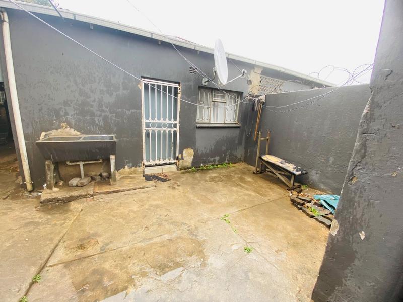 8 Bedroom Property for Sale in Rosettenville Gauteng