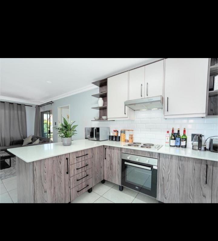 1 Bedroom Property for Sale in Vorna Valley Gauteng