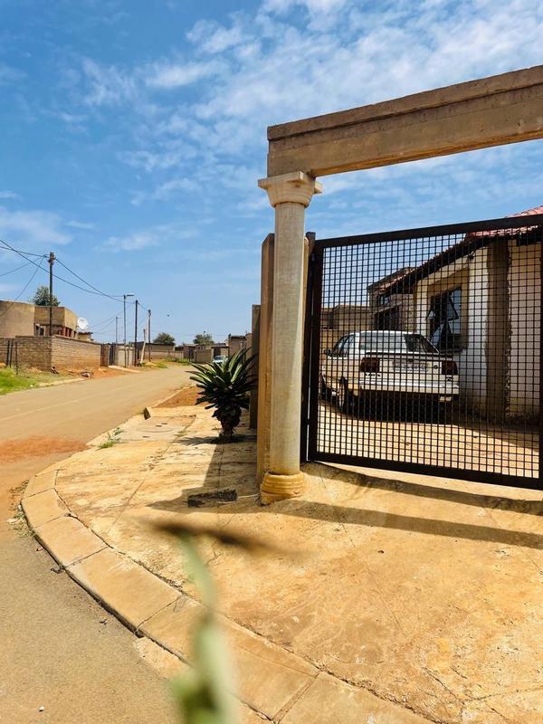 3 Bedroom Property for Sale in Orange Farm Gauteng