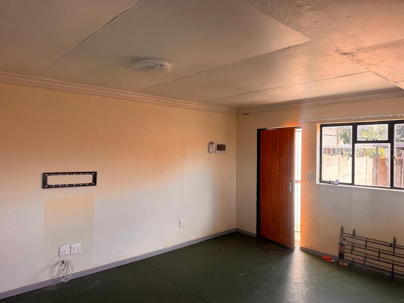 1 Bedroom Property for Sale in Primrose Hill Gauteng