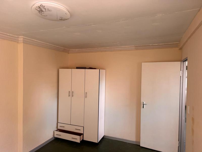 To Let 1 Bedroom Property for Rent in Primrose Hill Gauteng