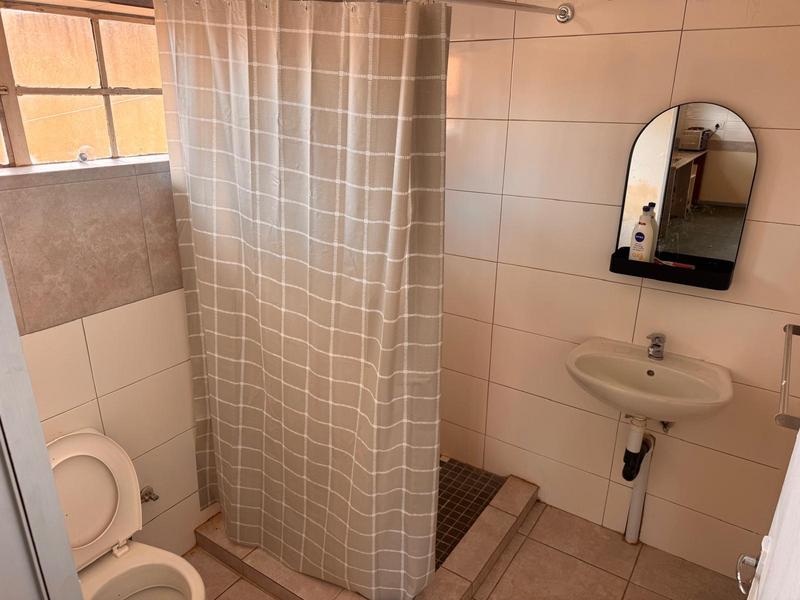 To Let 1 Bedroom Property for Rent in Primrose Hill Gauteng