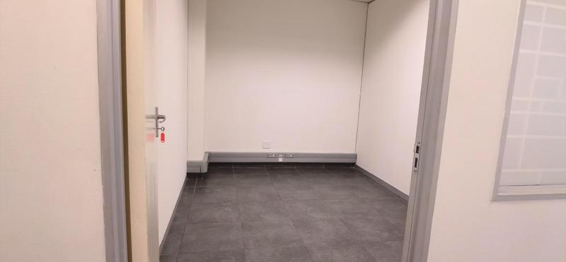 To Let Commercial Property for Rent in N4 Gateway Industrial Park Gauteng