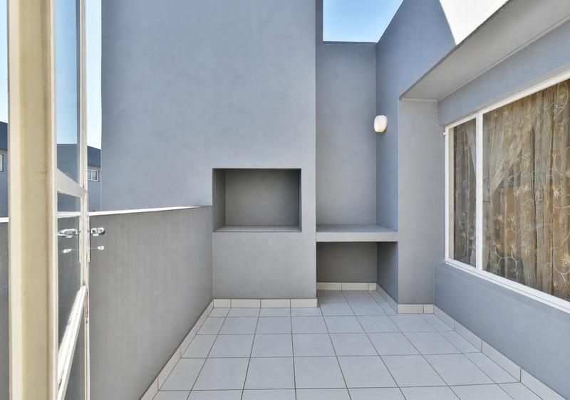 2 Bedroom Property for Sale in Mulbarton Gauteng