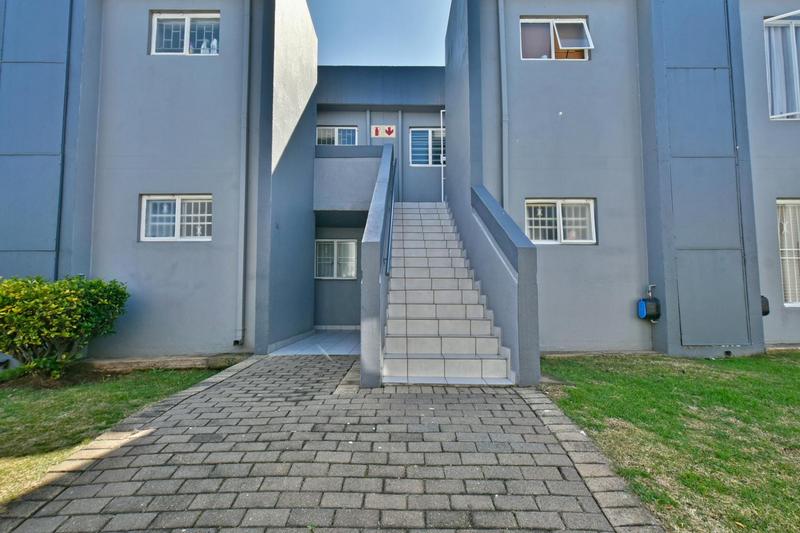 2 Bedroom Property for Sale in Mulbarton Gauteng