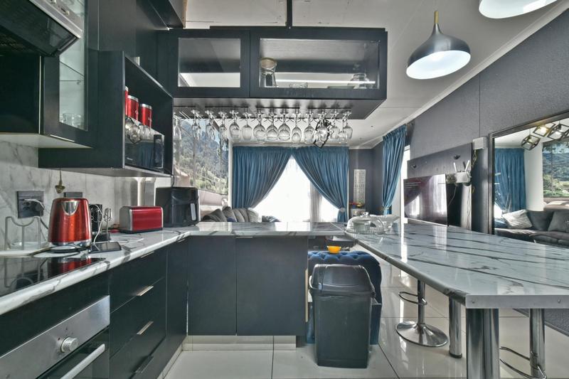2 Bedroom Property for Sale in Mulbarton Gauteng