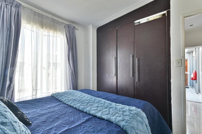 2 Bedroom Property for Sale in Mulbarton Gauteng