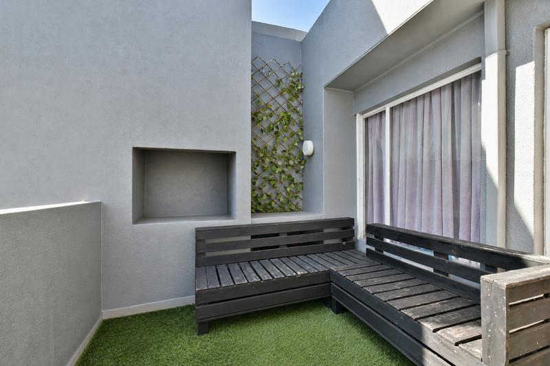 2 Bedroom Property for Sale in Mulbarton Gauteng