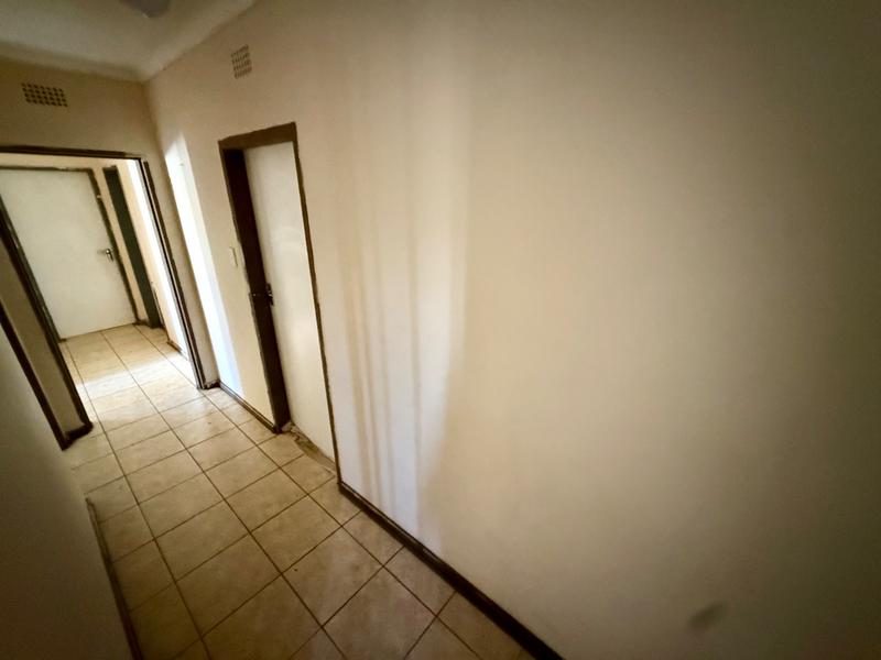 6 Bedroom Property for Sale in Vanderbijlpark Cw 6 Gauteng