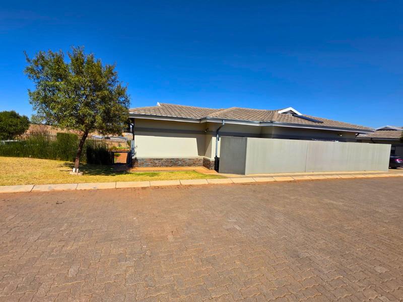 2 Bedroom Property for Sale in Eastlands Mature Lifestyle Estate Gauteng