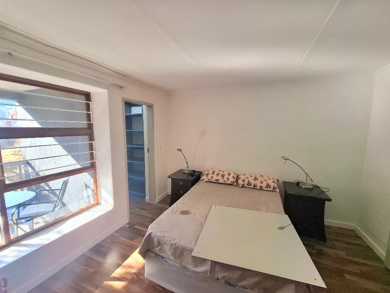To Let 2 Bedroom Property for Rent in Sandown Gauteng