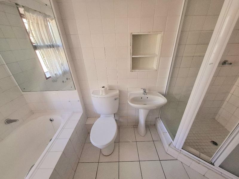 To Let 2 Bedroom Property for Rent in Sandown Gauteng