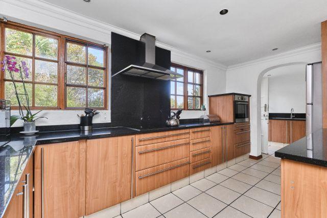 To Let 5 Bedroom Property for Rent in Sunninghill Gauteng