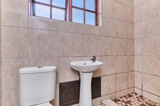 To Let 5 Bedroom Property for Rent in Sunninghill Gauteng