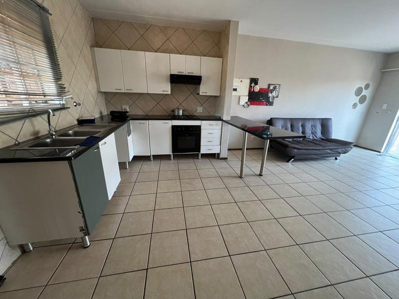 2 Bedroom Property for Sale in Weltevreden Park Gauteng