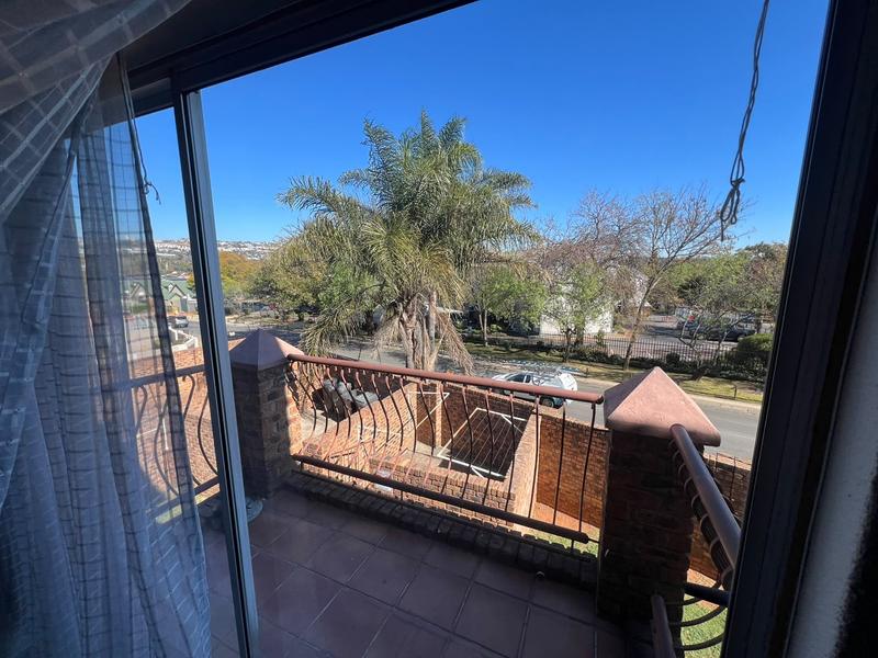 2 Bedroom Property for Sale in Weltevreden Park Gauteng