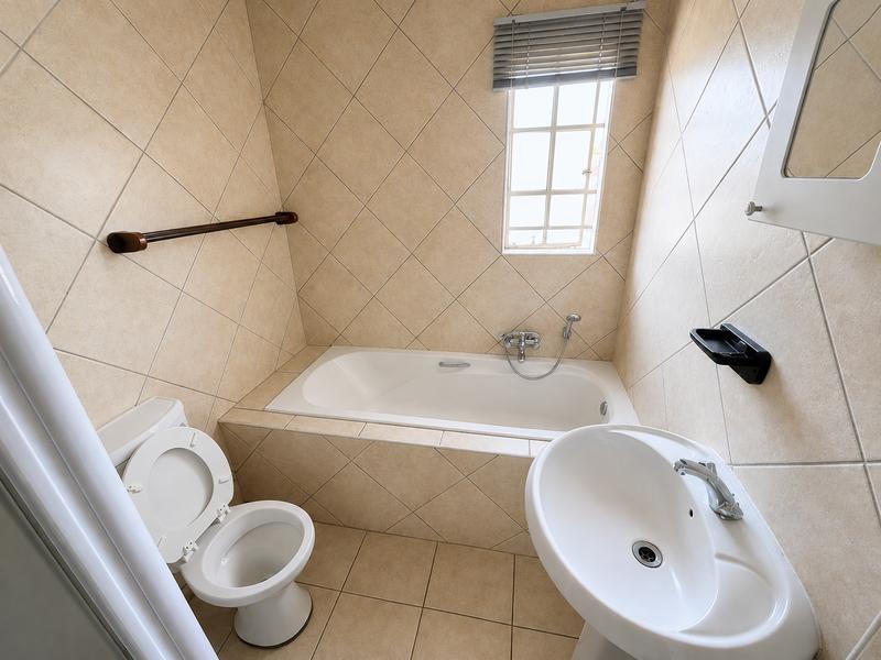 2 Bedroom Property for Sale in Weltevreden Park Gauteng