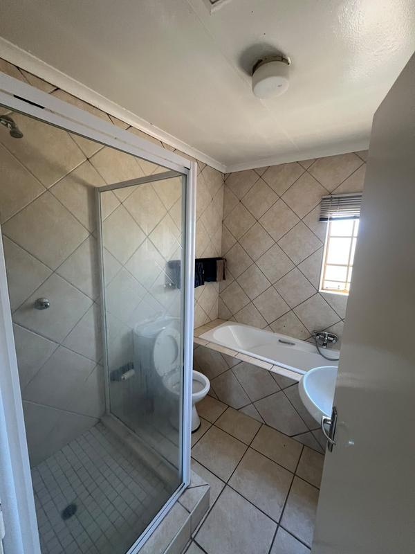 2 Bedroom Property for Sale in Weltevreden Park Gauteng
