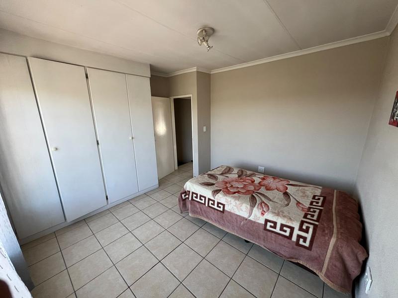 2 Bedroom Property for Sale in Weltevreden Park Gauteng