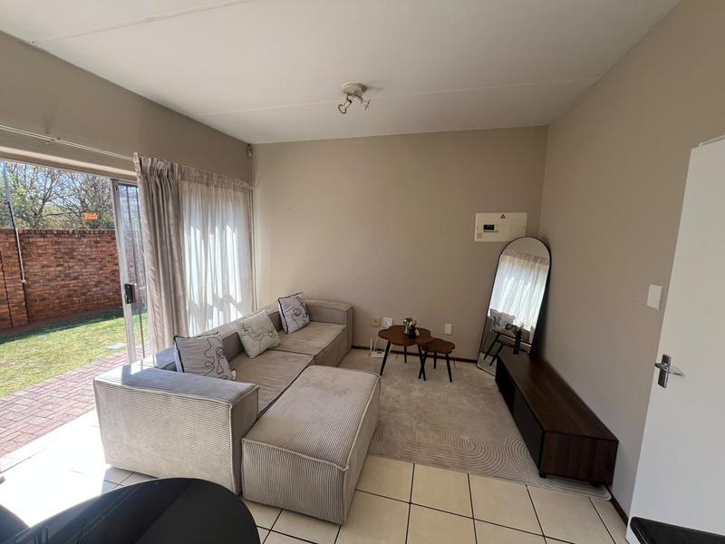 1 Bedroom Property for Sale in Weltevreden Park Gauteng