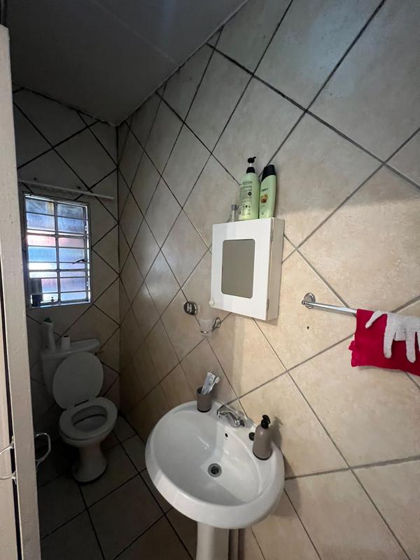 1 Bedroom Property for Sale in Weltevreden Park Gauteng