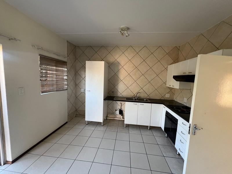 1 Bedroom Property for Sale in Weltevreden Park Gauteng